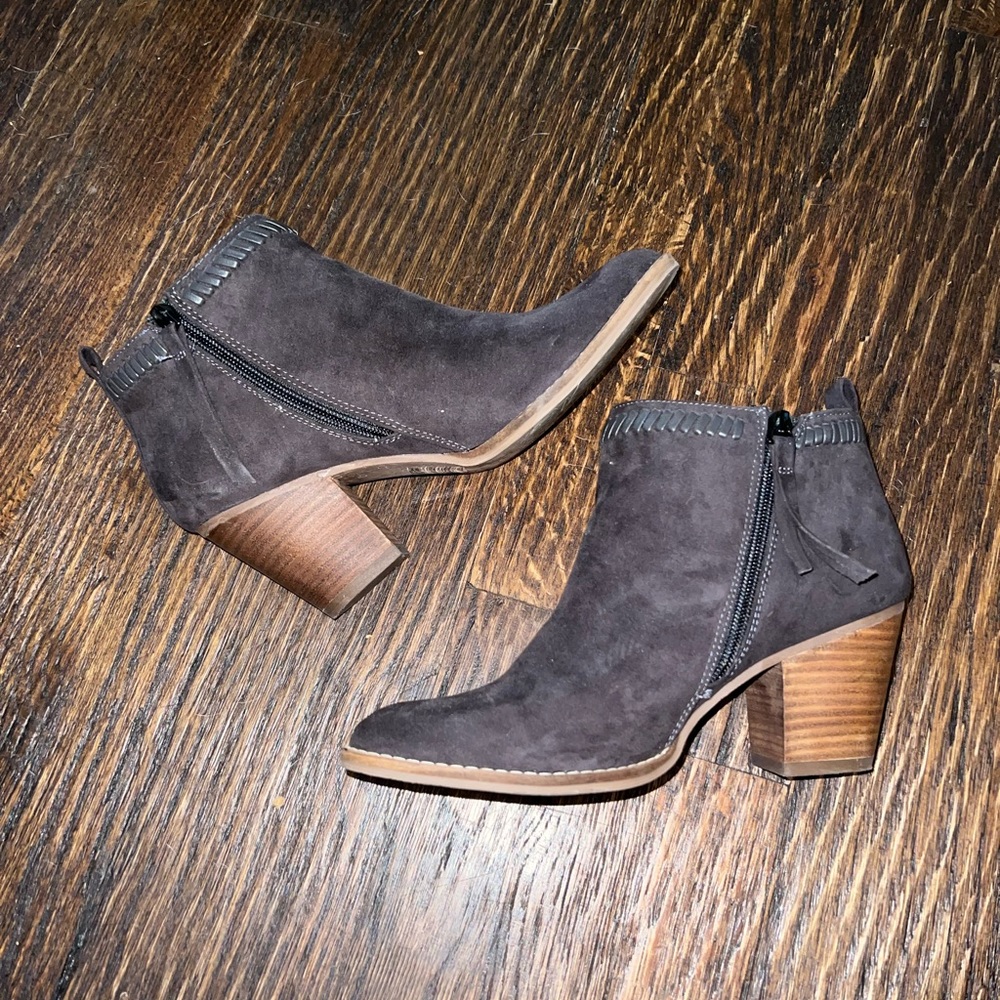 Dolce Vita chocolate brown shade booties! Size 8.5